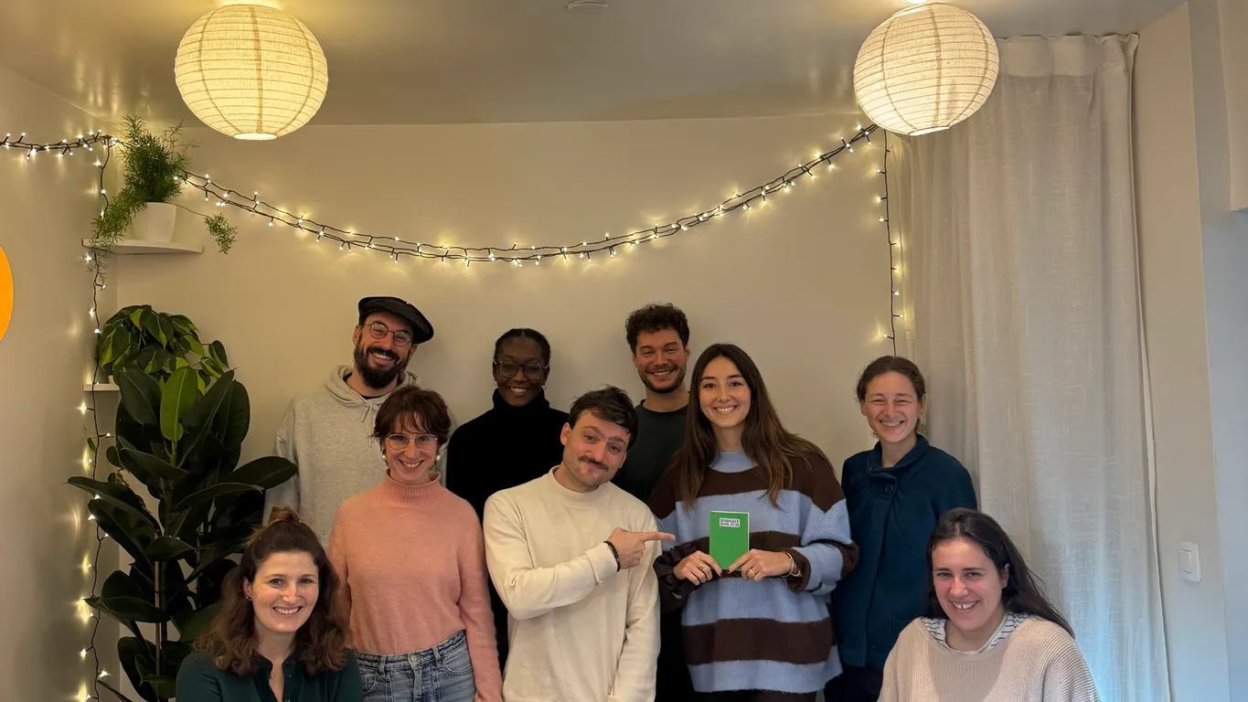 Des participantes pendant un Café Philo du Bordeaux Book Club